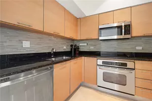 31 SE 5th Street 31 SE 5th St, Miami, FL 33131 - Photo 15