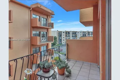 1900 W 54th St #307, Hialeah, FL 33012 - Photo 5