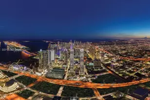 20 NE 11th St, Miami, FL 33132 - Photo 1