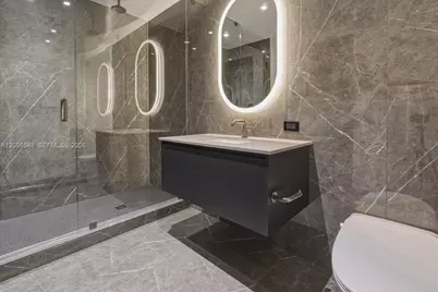 20 NE 11th St #3505, Miami, FL 33132 - Photo 9