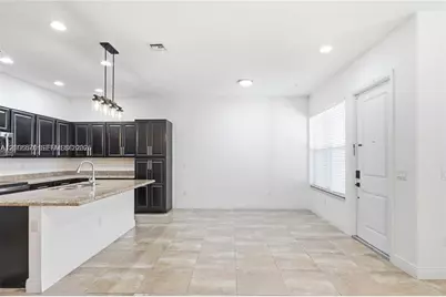 12441 NW 18th Ct, Pembroke Pines, FL 33028 - Photo 9