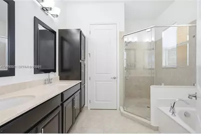 12441 NW 18th Ct, Pembroke Pines, FL 33028 - Photo 21