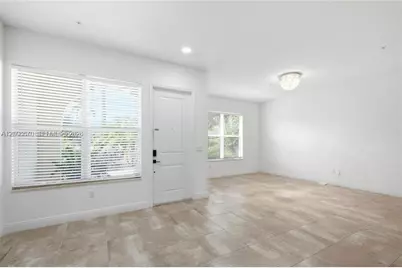 12441 NW 18th Ct, Pembroke Pines, FL 33028 - Photo 7