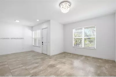 12441 NW 18th Ct, Pembroke Pines, FL 33028 - Photo 5