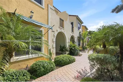 12441 NW 18th Ct, Pembroke Pines, FL 33028 - Photo 3