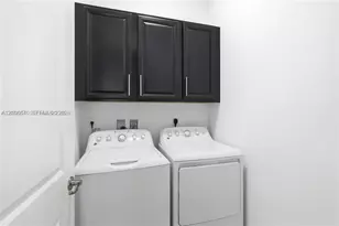 12441 NW 18th Ct, Pembroke Pines, FL 33028 - Photo 29