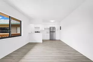 13210 Memorial Hwy, North Miami, FL 33161 - Photo 11
