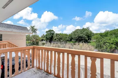 13210 Memorial Hwy #208, North Miami, FL 33161 - Photo 19