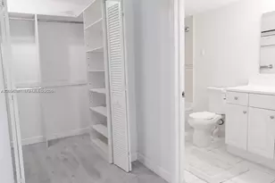 1000 Parkview Dr, Hallandale Beach, FL 33009 - Photo 15