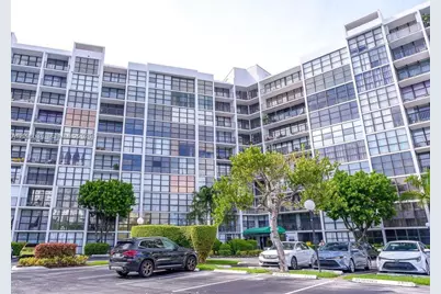 1000 Parkview Dr #501, Hallandale Beach, FL 33009 - Photo 19