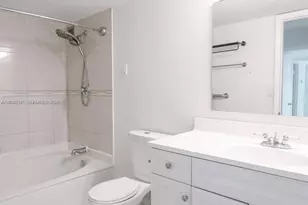 1000 Parkview Dr, Hallandale Beach, FL 33009 - Photo 13