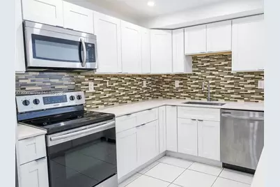 1000 Parkview Dr #501, Hallandale Beach, FL 33009 - Photo 7