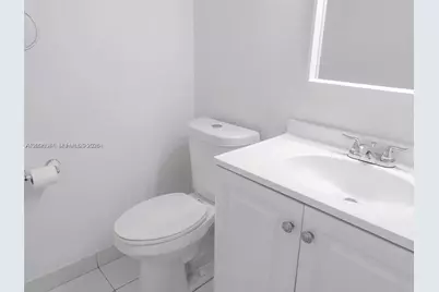 1000 Parkview Dr #501, Hallandale Beach, FL 33009 - Photo 23