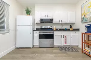735 NE 15th St, Fort Lauderdale, FL 33304 - Photo 7