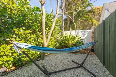 735 NE 15th St #4, Fort Lauderdale, FL 33304 - Photo 25
