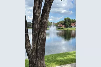 704 NW 92nd Ave #704, Plantation, FL 33324 - Photo 3