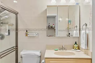 326 E 44th St, Hialeah, FL 33013 - Photo 13
