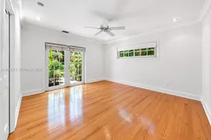 2301 N Greenway Dr, Coral Gables, FL 33134 - Photo 9