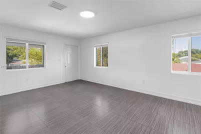 2132 NW 47th St, Miami, FL 33142 - Photo 17