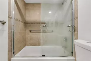 220 Lakeview Dr, Weston, FL 33326 - Photo 17