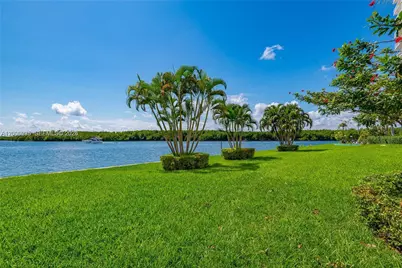 500 Bayview Dr #1227, Sunny Isles Beach, FL 33160 - Photo 35