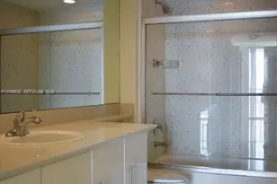 335 S Biscayne Blvd, Miami, FL 33131 - Photo 15