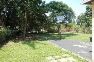 1351 NE 149th St, Miami, FL 33161 - Photo 5