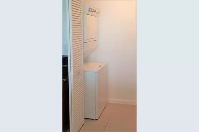 253 NE 2nd St #1004, Miami, FL 33132 - Photo 17