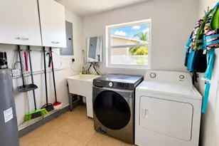 3591 NW 37th St, Lauderdale Lakes, FL 33309 - Photo 17