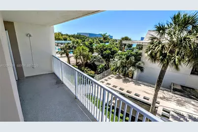 300 Bayview Dr #206, Sunny Isles Beach, FL 33160 - Photo 23