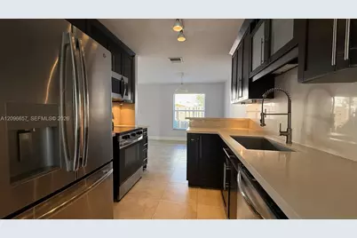 17071 NW 22nd St, Pembroke Pines, FL 33028 - Photo 31