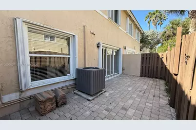 17071 NW 22nd St, Pembroke Pines, FL 33028 - Photo 25