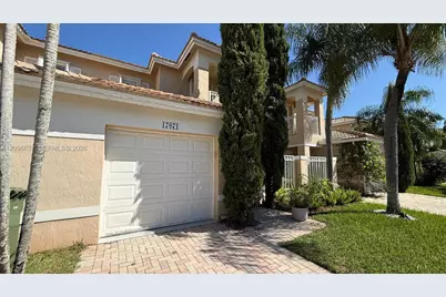 17071 NW 22nd St, Pembroke Pines, FL 33028 - Photo 3