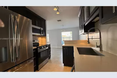 17071 NW 22nd St, Pembroke Pines, FL 33028 - Photo 33