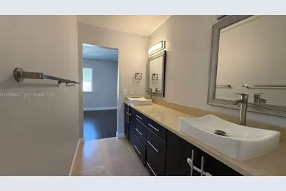 17071 NW 22nd St, Pembroke Pines, FL 33028 - Photo 21