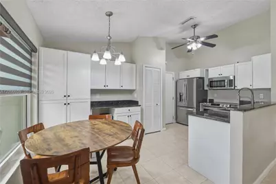 1290 Mc Dermott Ln, Royal Palm Beach, FL 33411 - Photo 9