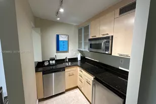 2670 E Sunrise Blvd, Fort Lauderdale, FL 33304 - Photo 11