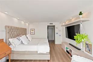 1000 E Island Blvd, Aventura, FL 33160 - Photo 17