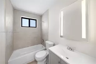 1310 W 29th St, Hialeah, FL 33012 - Photo 11