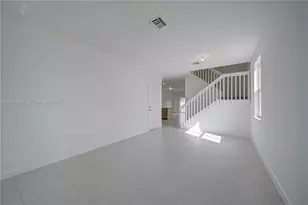 11881 NW 47th Manor, Coral Springs, FL 33076 - Photo 5