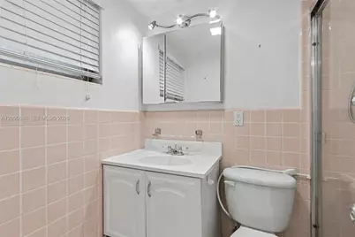 90 Park Dr #2, Bal Harbour, FL 33154 - Photo 17