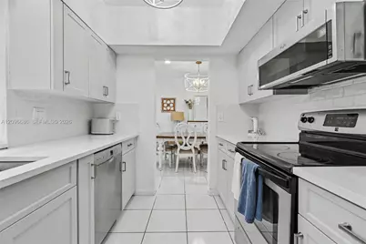 90 Park Dr #2, Bal Harbour, FL 33154 - Photo 9