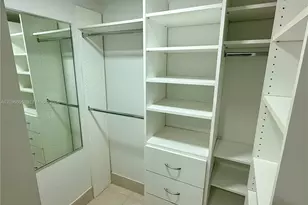 999 Brickell Bay Dr, Miami, FL 33131 - Photo 9