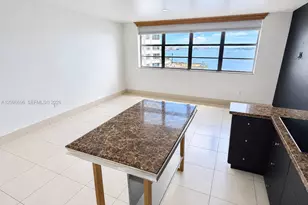 999 Brickell Bay Dr, Miami, FL 33131 - Photo 3