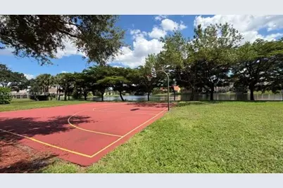 16190 NW 14th St, Pembroke Pines, FL 33028 - Photo 45
