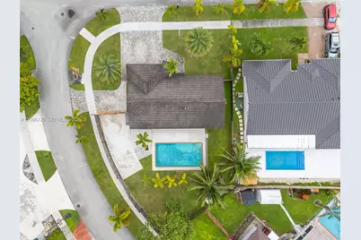 13122 SW 200th Ter, Miami, FL 33177 - Photo 37