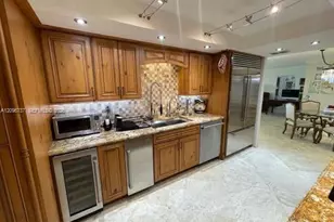 1121 Crandon Blvd, Key Biscayne, FL 33149 - Photo 9