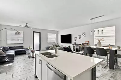 3419 W 109th Pl, Hialeah, FL 33018 - Photo 5