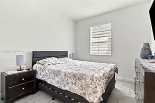 3419 W 109th Pl, Hialeah, FL 33018 - Photo 11