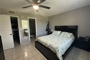 10000 NW 80th Ct, Hialeah Gardens, FL 33016 - Photo 13